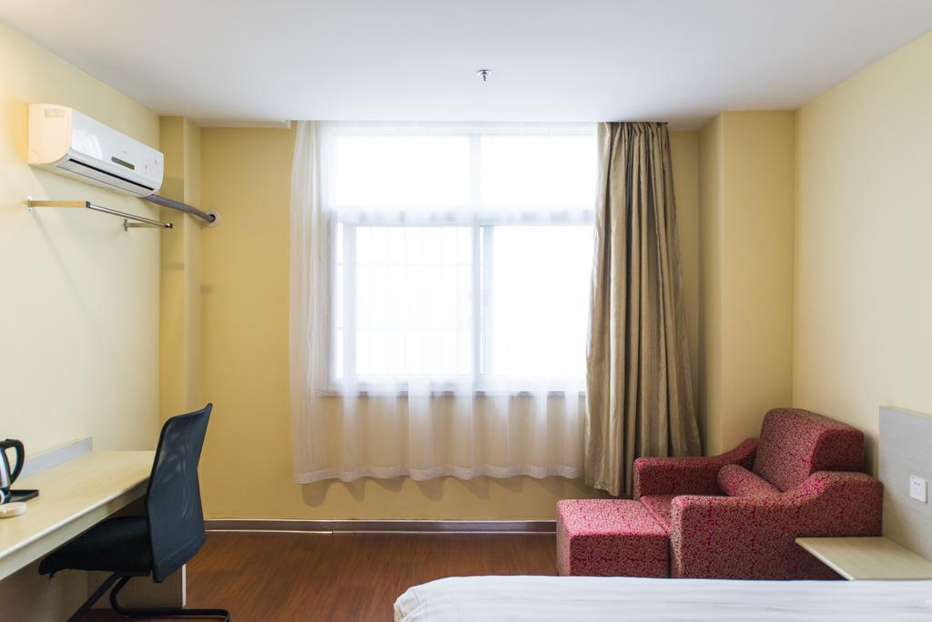 Hanting Express Shanghai Pudong Airport Екстериор снимка